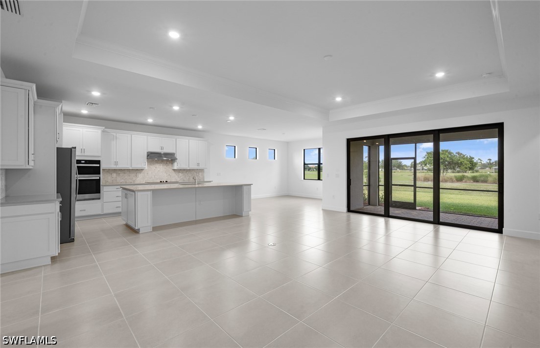 3 Bed Pool Home for Sale in Country Club, photo 11