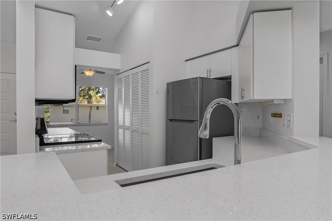 2 Bed Condominium for Sale in Pipers Pointe, photo 11