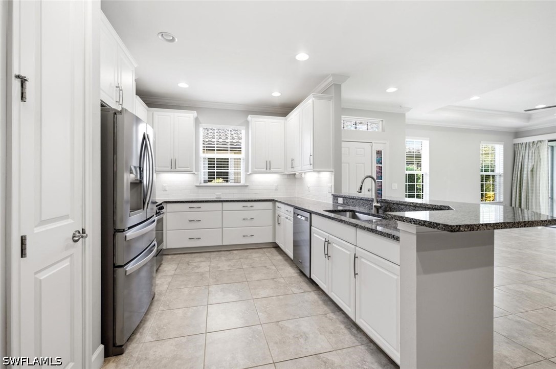2 Bed Attached for Sale in Naples, photo 11