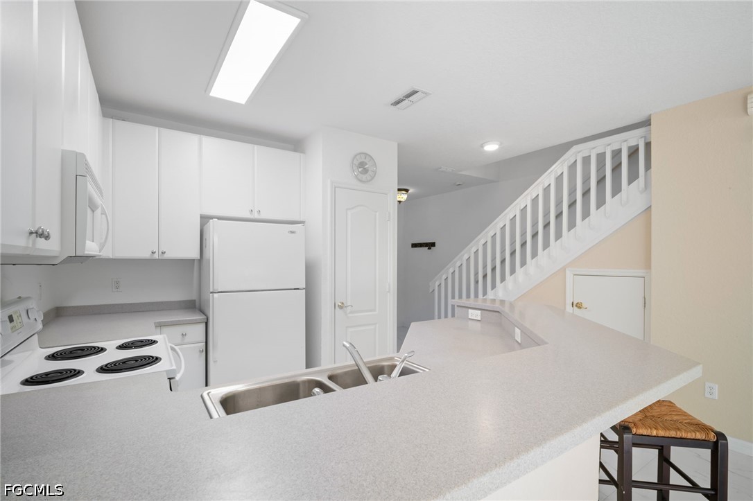 2 Bed Townhouse for Sale in Olympia Pointe, photo 11