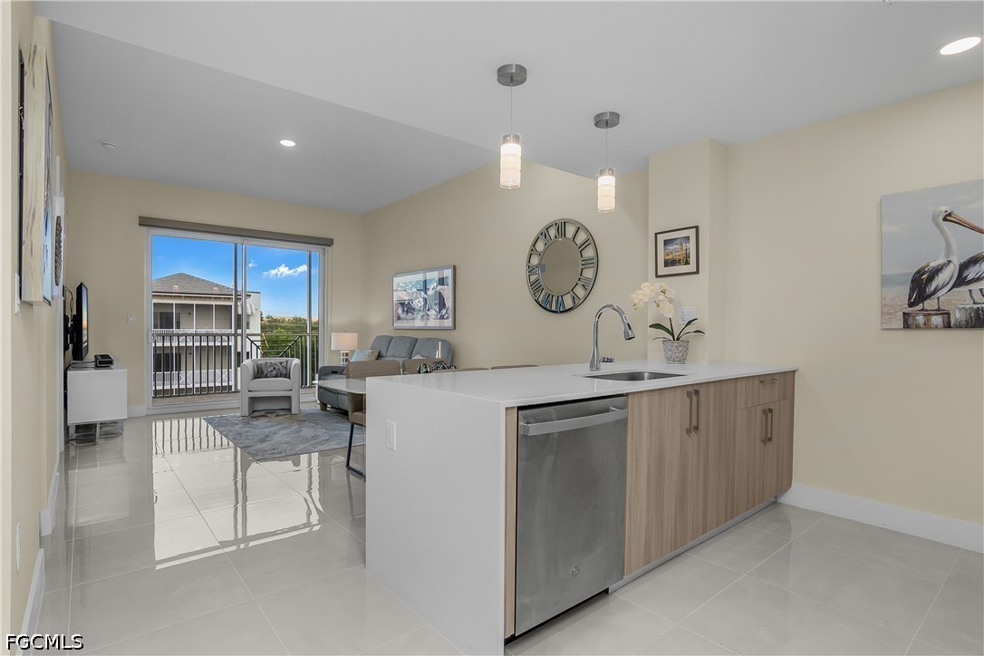 1 Bed Condominium for Sale in Botanika, photo 11
