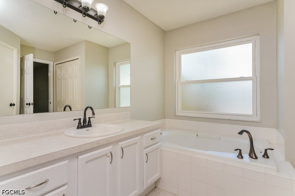 3 Bed SingleFamilyResidence for Sale in Clermont, photo 11