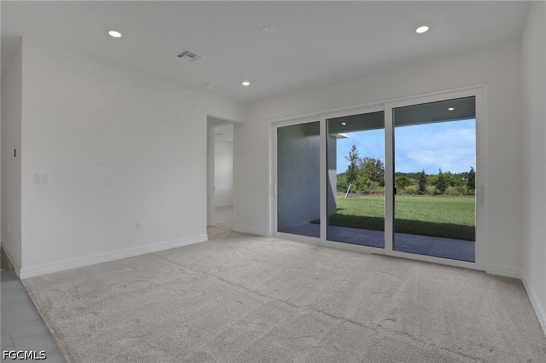 3 Bed SingleFamilyResidence for Sale in Creekside Run, photo 11