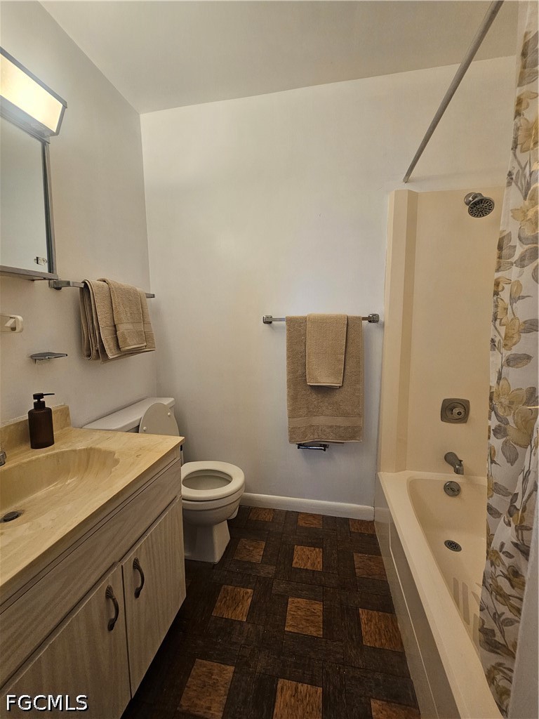 1 Bed Duplex for Sale in Pinewood Condominium, photo 11