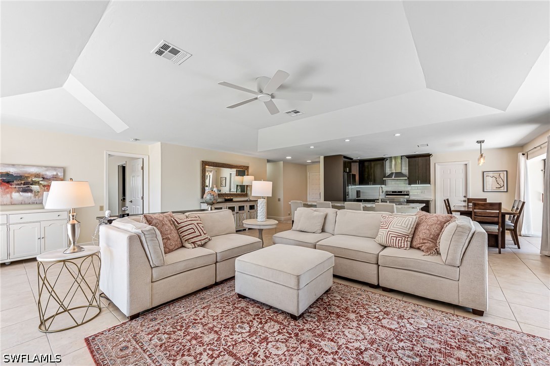 3 Bed SingleFamilyResidence for Sale in Spanish Wells, photo 11