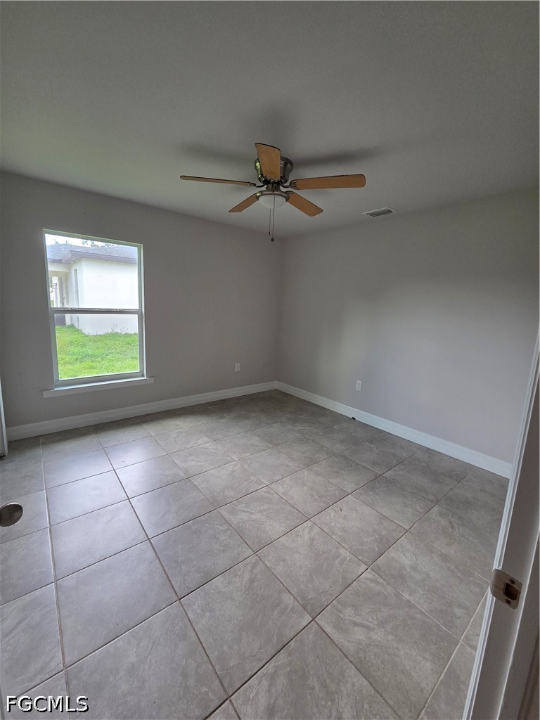 4 Bed SingleFamilyResidence for Sale in Lehigh Acres, photo 11