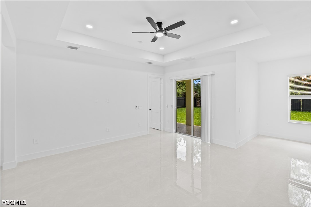4 Bed SingleFamilyResidence for Sale in Lehigh Acres, photo 11