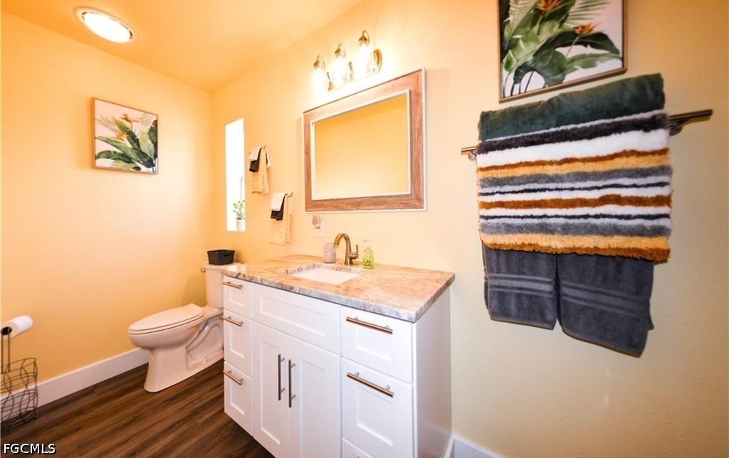 2 Bed ManufacturedHome for Sale in Helen Lane Condo Rv, photo 11