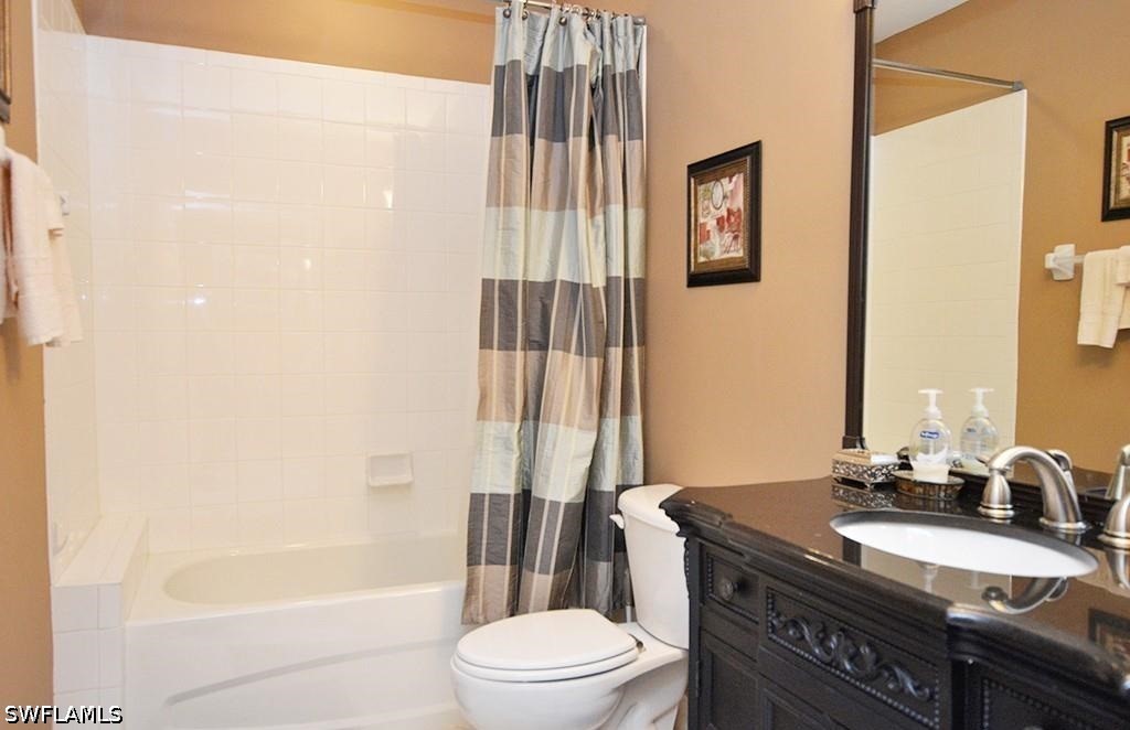 2 Bed Condominium for Sale in Blue Heron, photo 11