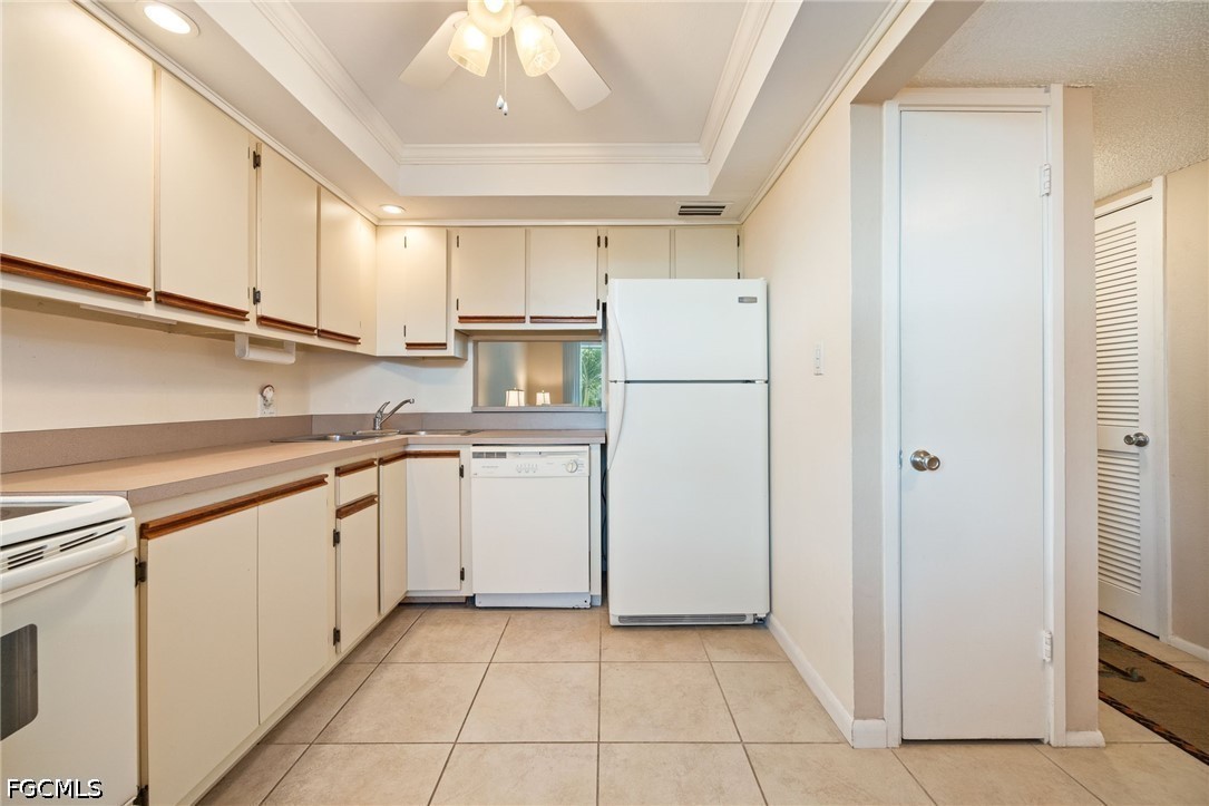 2 Bed Condominium for Sale in Fort Myers, photo 11