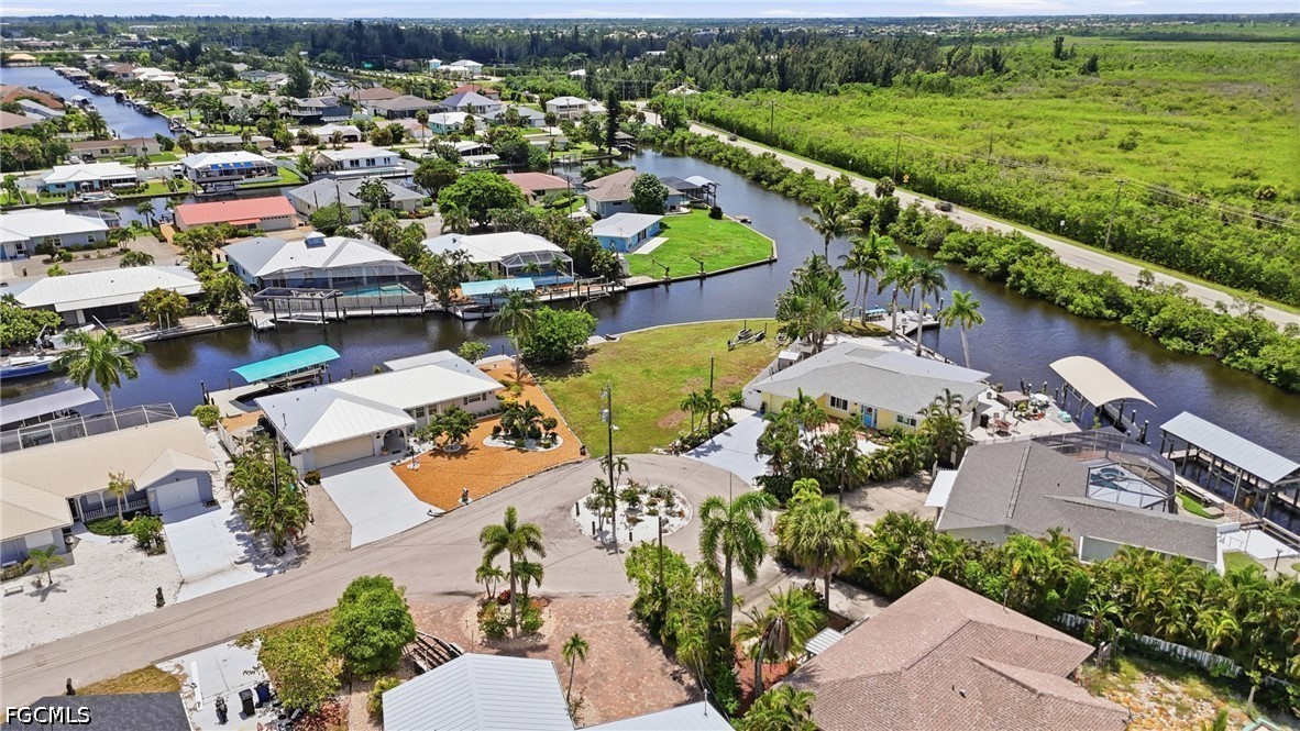 Waterfront Home for Sale in Matlacha Isles, photo 11
