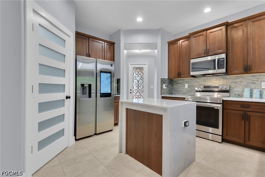 3 Bed SingleFamilyResidence for Sale in Daniels Preserve, photo 11