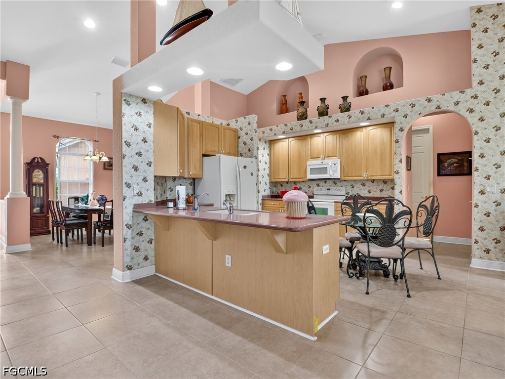 3 Bed Pool Home for Sale in Cape Coral, photo 11