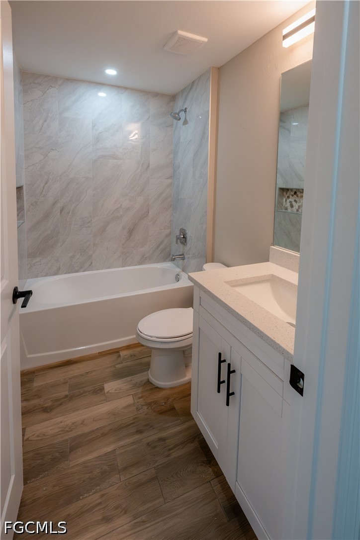 4 Bed SingleFamilyResidence for Sale in El Dorado Acres, photo 11