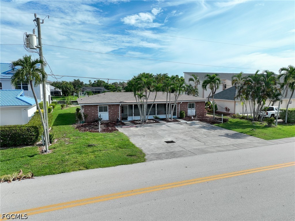 4 Bed Waterfront Home for Sale in Cape Coral, photo 11