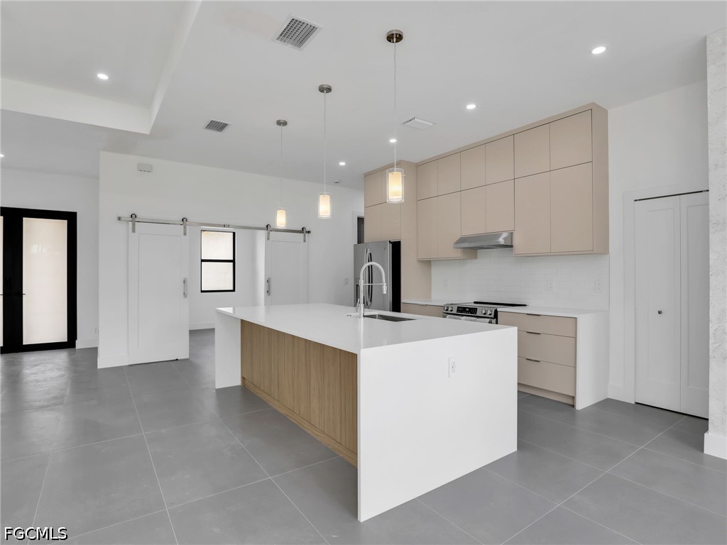 3 Bed SingleFamilyResidence for Sale in East Englewood, photo 11