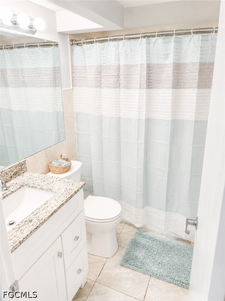 2 Bed Waterfront Home for Sale in Fort Myers, photo 11