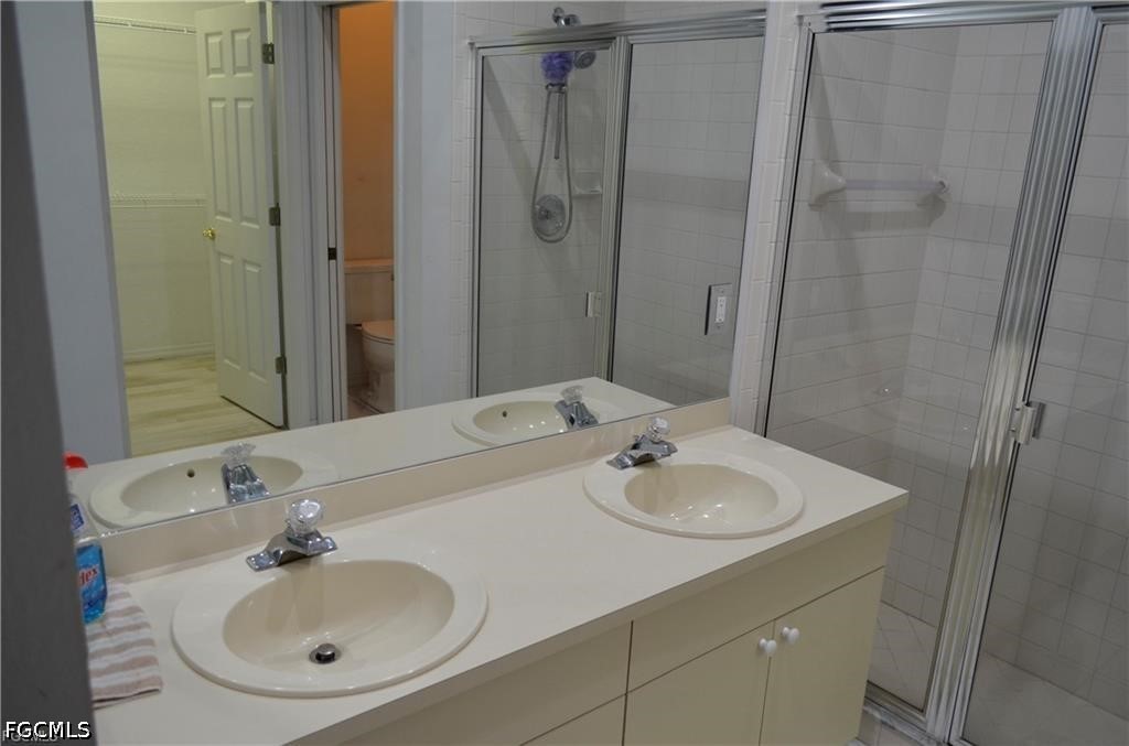 3 Bed Waterfront Home for Sale in Emerald Cove, photo 11