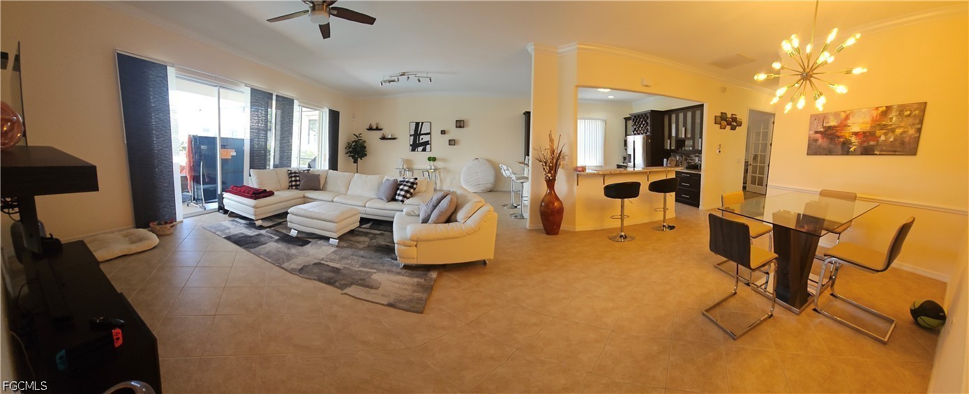 2 Bed Pool Home for Sale in Westminster, photo 11