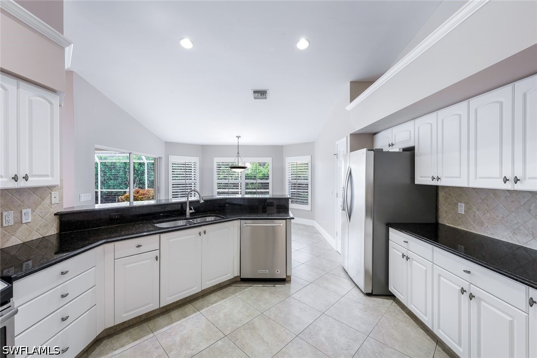 3 Bed Pool Home for Sale in Marco Beach, photo 11