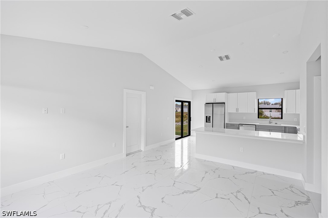 3 Bed SingleFamilyResidence for Sale in Lehigh Acres, photo 11