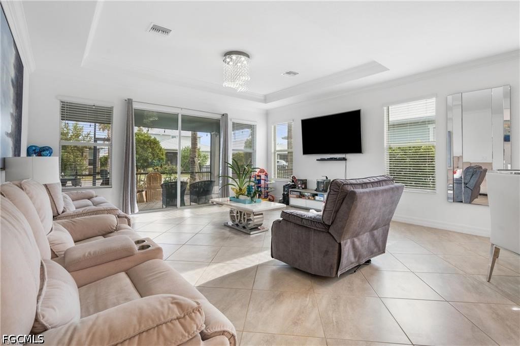 5 Bed SingleFamilyResidence for Sale in Lake Timber, photo 11