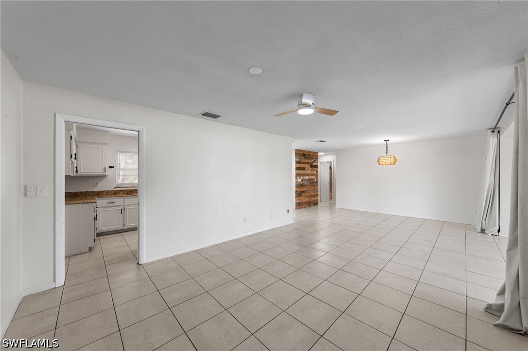 3 Bed SingleFamilyResidence for Sale in Cape Coral, photo 11