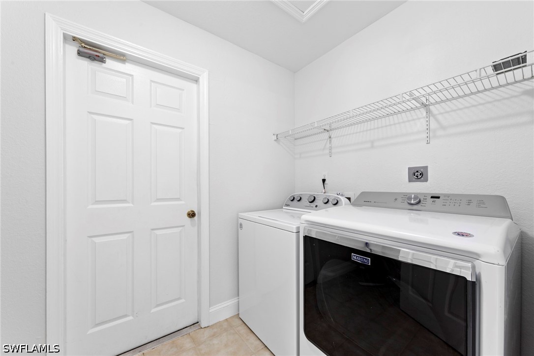 3 Bed SingleFamilyResidence for Sale in Cape Coral, photo 11
