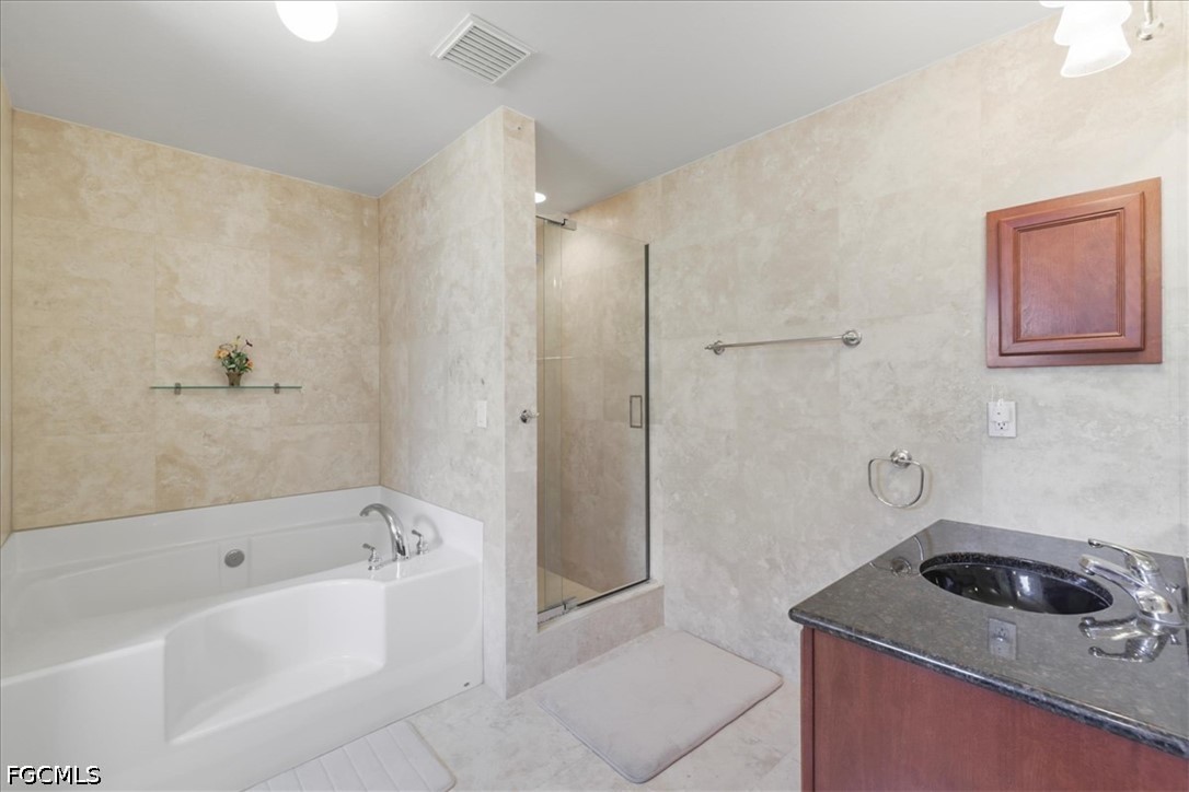 3 Bed SingleFamilyResidence for Sale in Town Lakes, photo 11