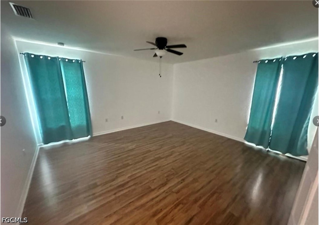 3 Bed SingleFamilyResidence for Sale in Cape Coral, photo 11