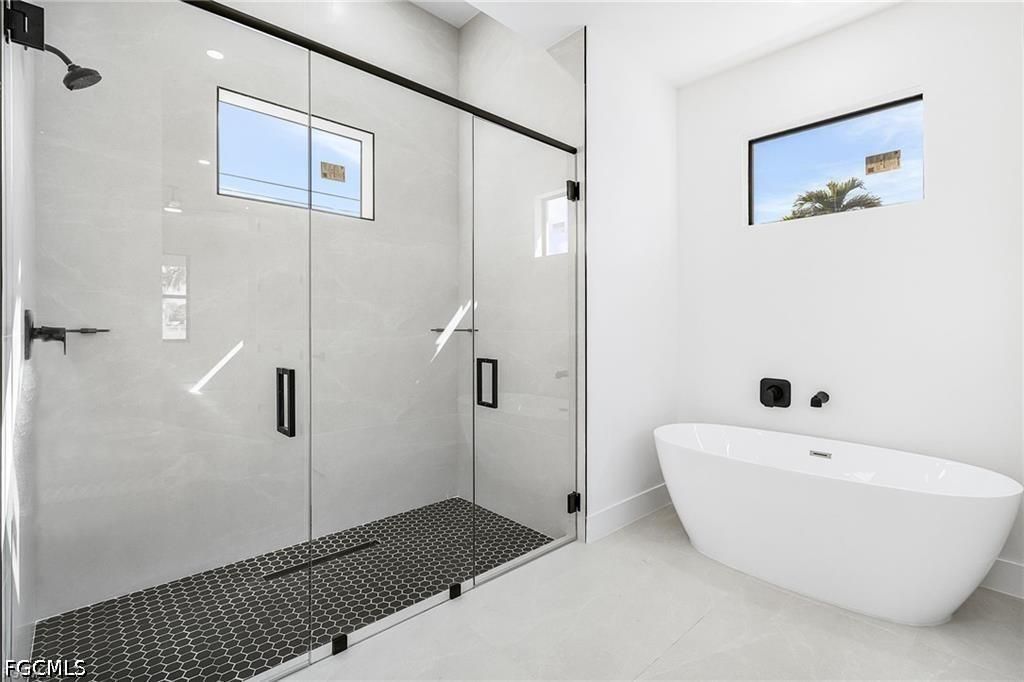 4 Bed SingleFamilyResidence for Sale in Cape Coral, photo 11