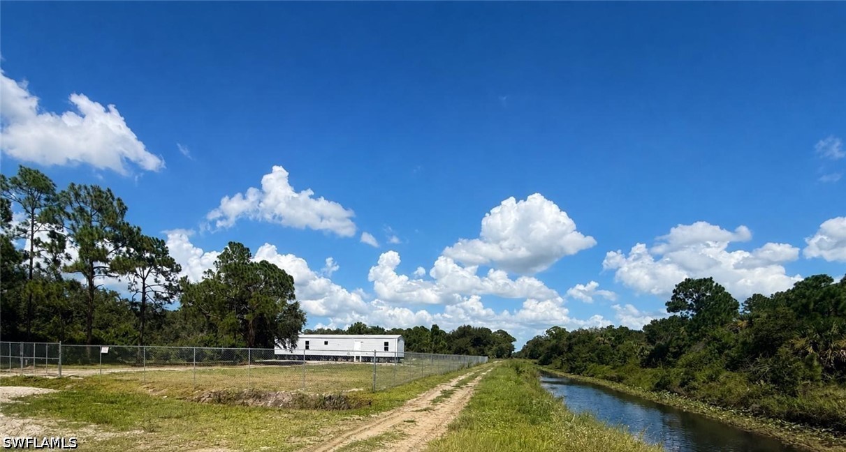 3 Bed Waterfront Home for Sale in Montura Ranch Estates, photo 11