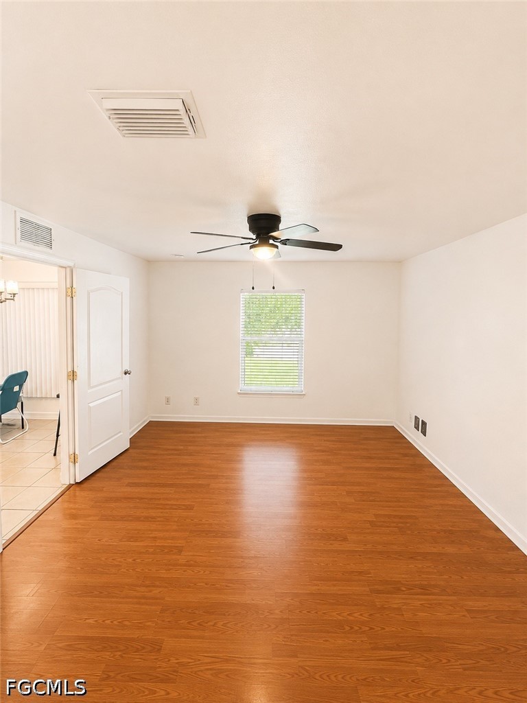 3 Bed SingleFamilyResidence for Sale in Cape Coral, photo 11