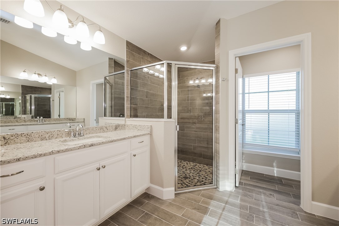 3 Bed SingleFamilyResidence for Sale in Lehigh Acres, photo 11