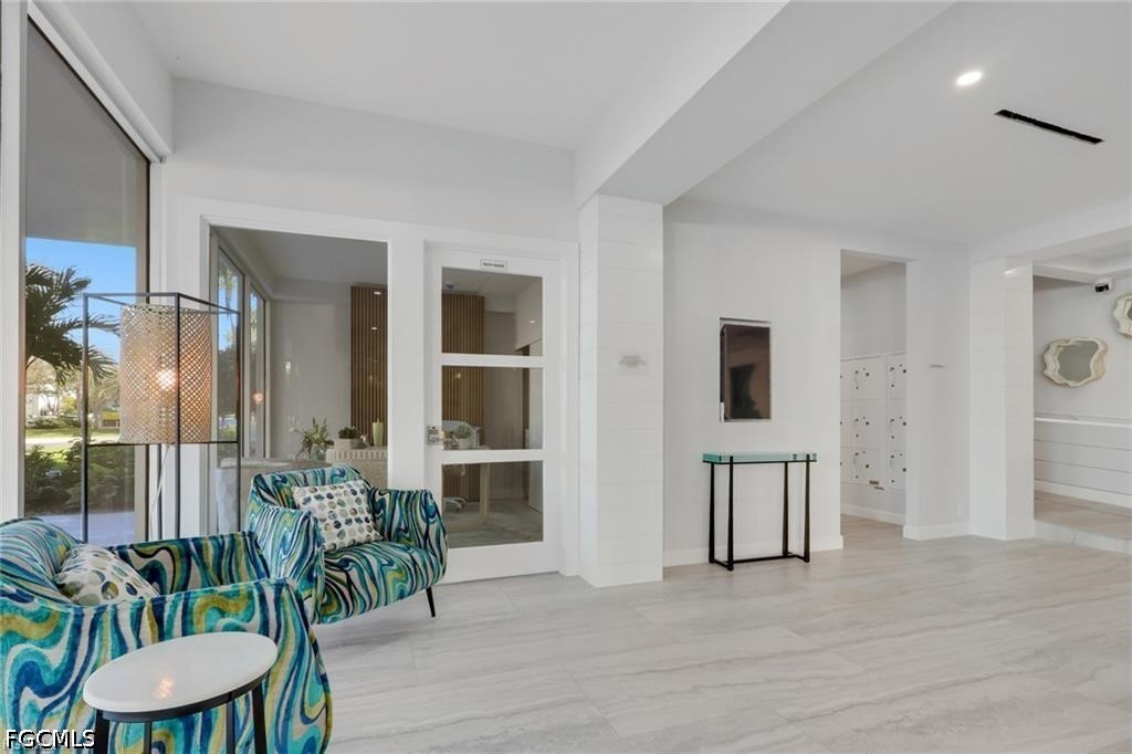 1 Bed Waterfront Home for Sale in Naples, photo 11