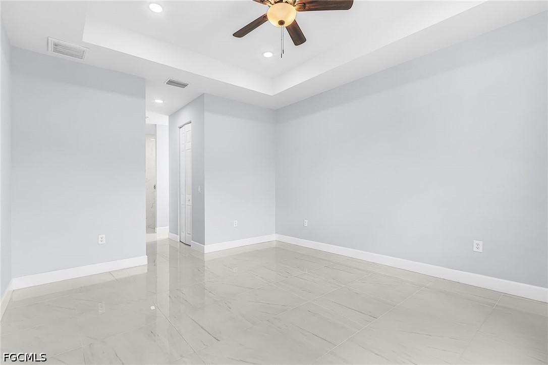 3 Bed SingleFamilyResidence for Sale in Cape Coral, photo 11