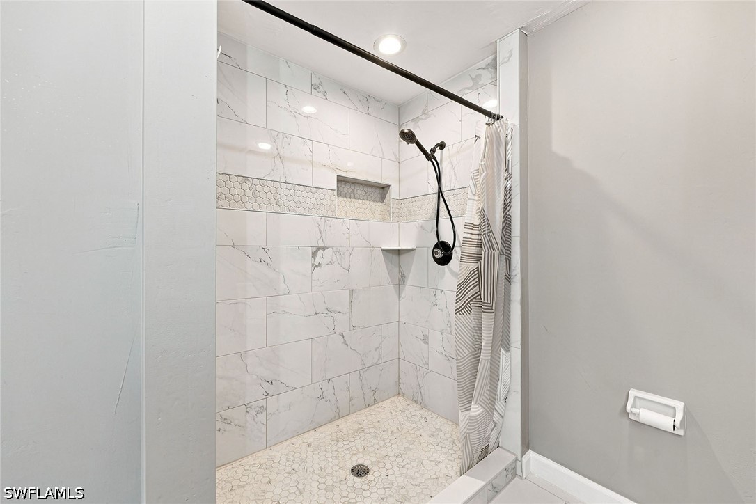 3 Bed Condominium for Sale in Bonita Springs, photo 11