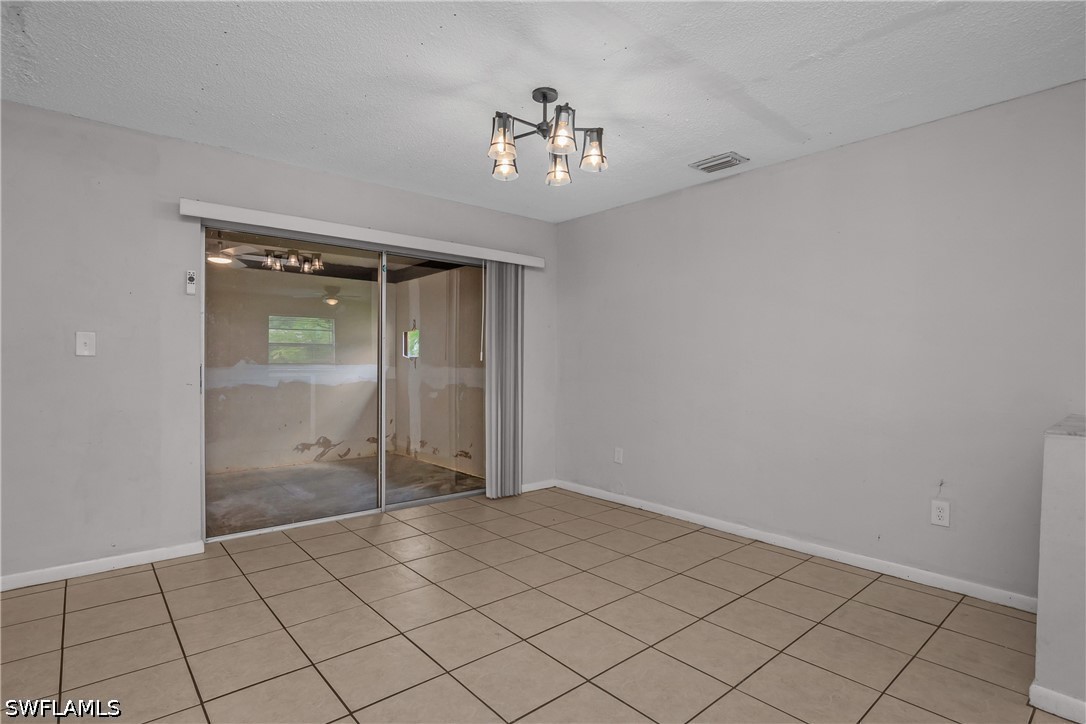 3 Bed SingleFamilyResidence for Sale in Fort Myers, photo 11