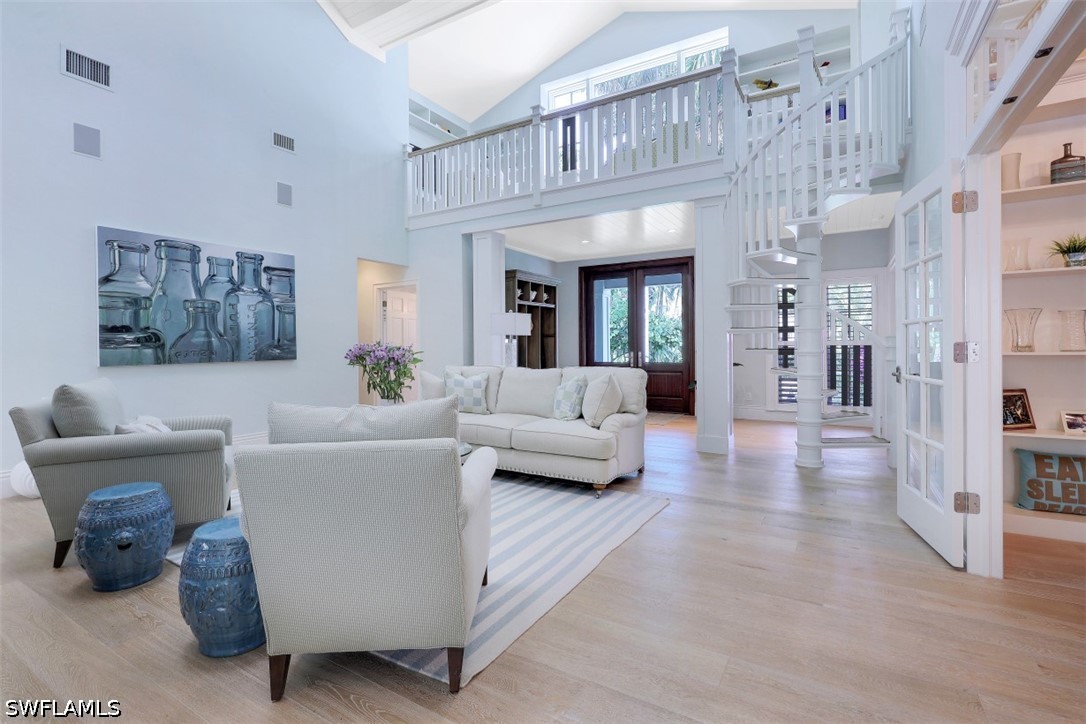 5 Bed Pool Home for Sale in Olde Naples, photo 11