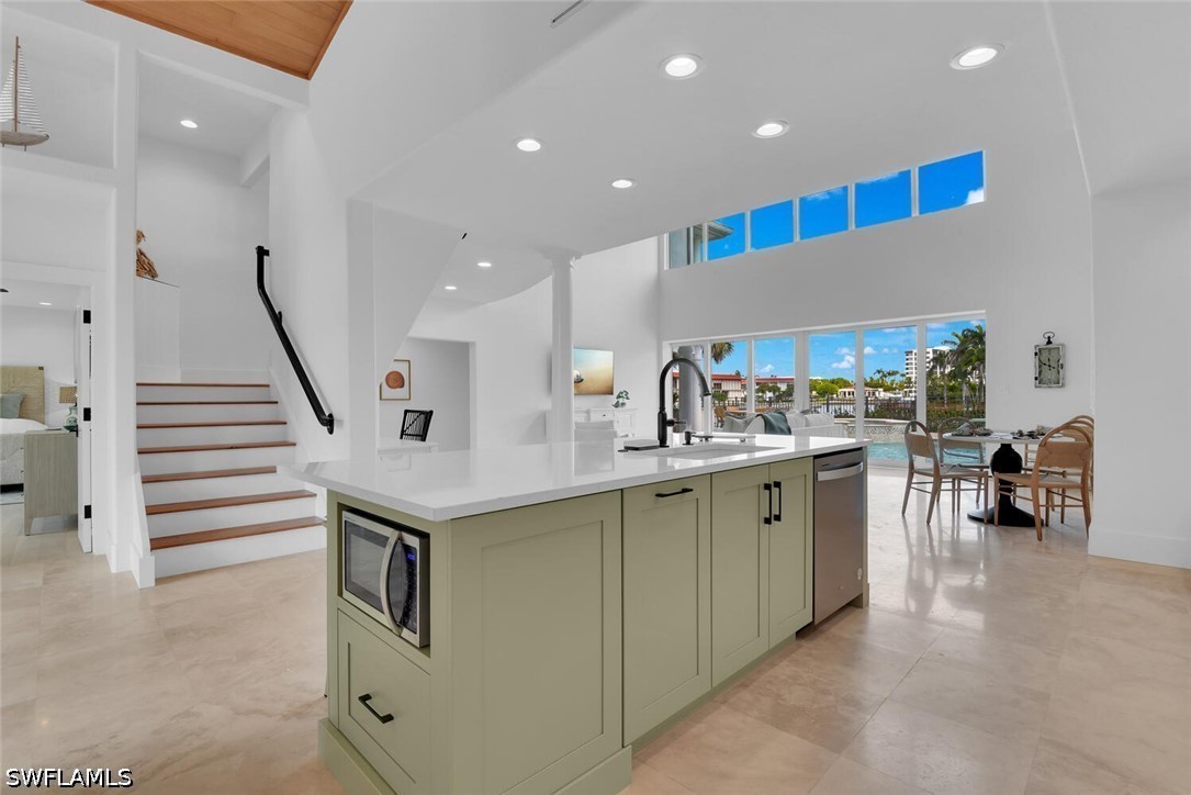 5 Bed Pool Home for Sale in Moorings, photo 11