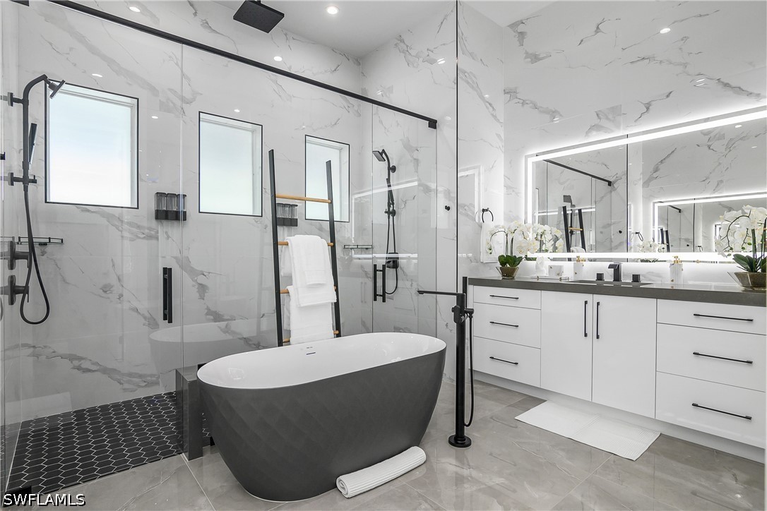 3 Bed Pool Home for Sale in Naples, photo 11