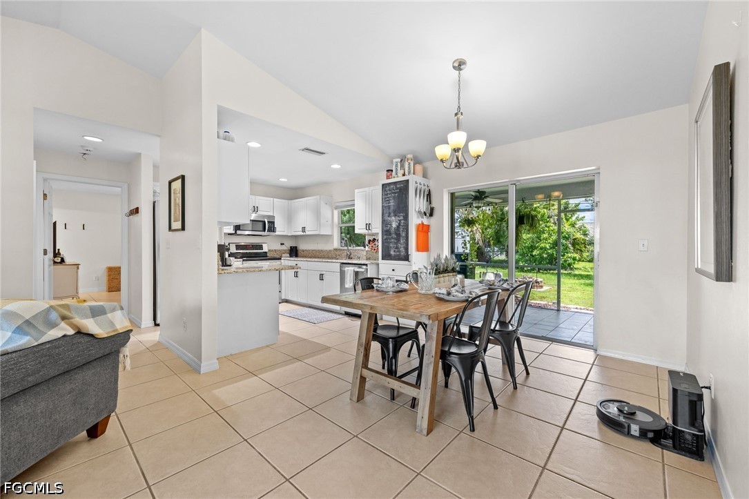 3 Bed SingleFamilyResidence for Sale in Cape Coral, photo 11