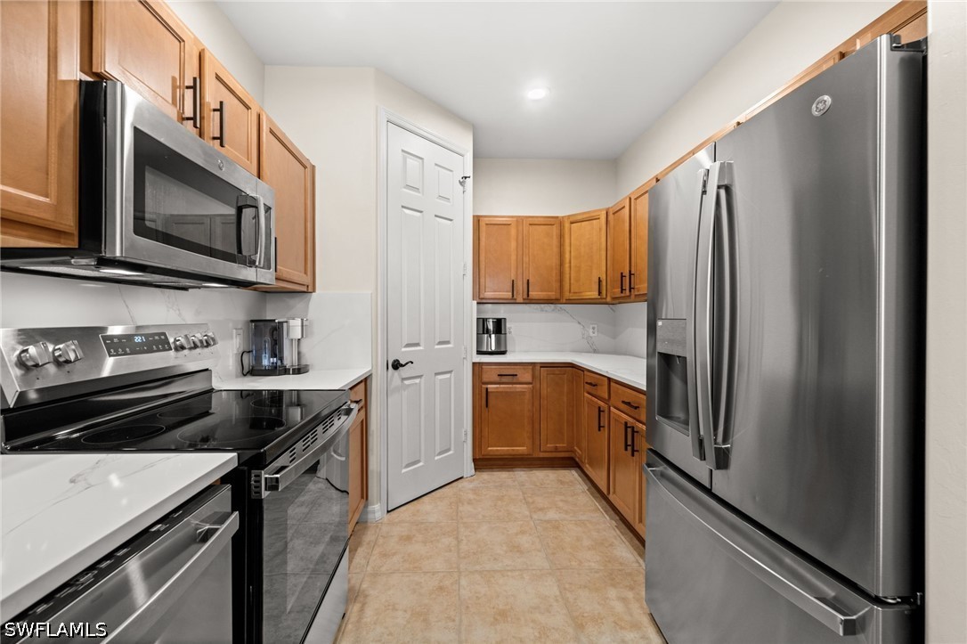 3 Bed Waterfront Home for Sale in Fort Myers, photo 11