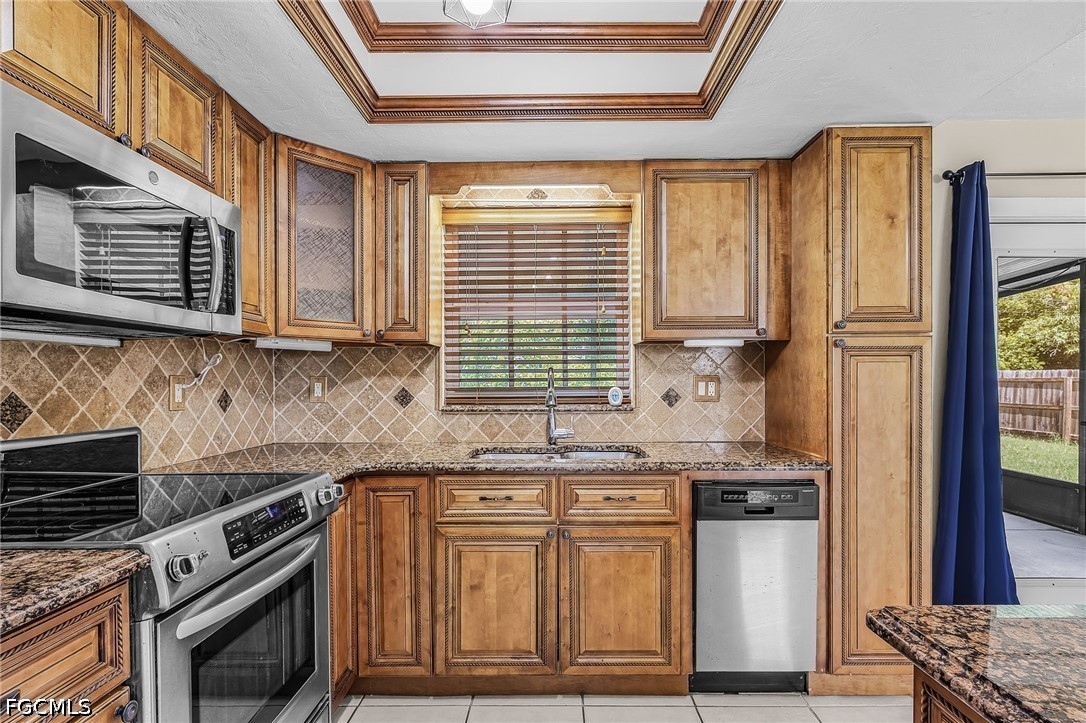 3 Bed SingleFamilyResidence for Sale in Fort Myers, photo 11