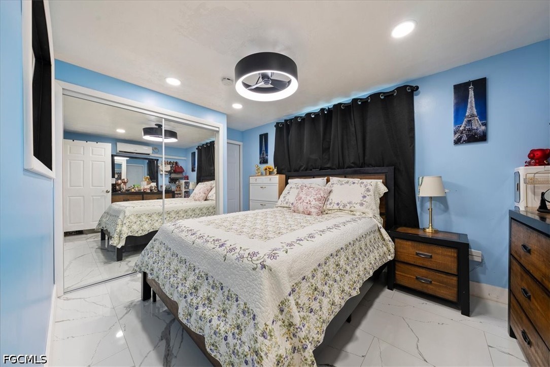4 Bed SingleFamilyResidence for Sale in Lehigh Acres, photo 11
