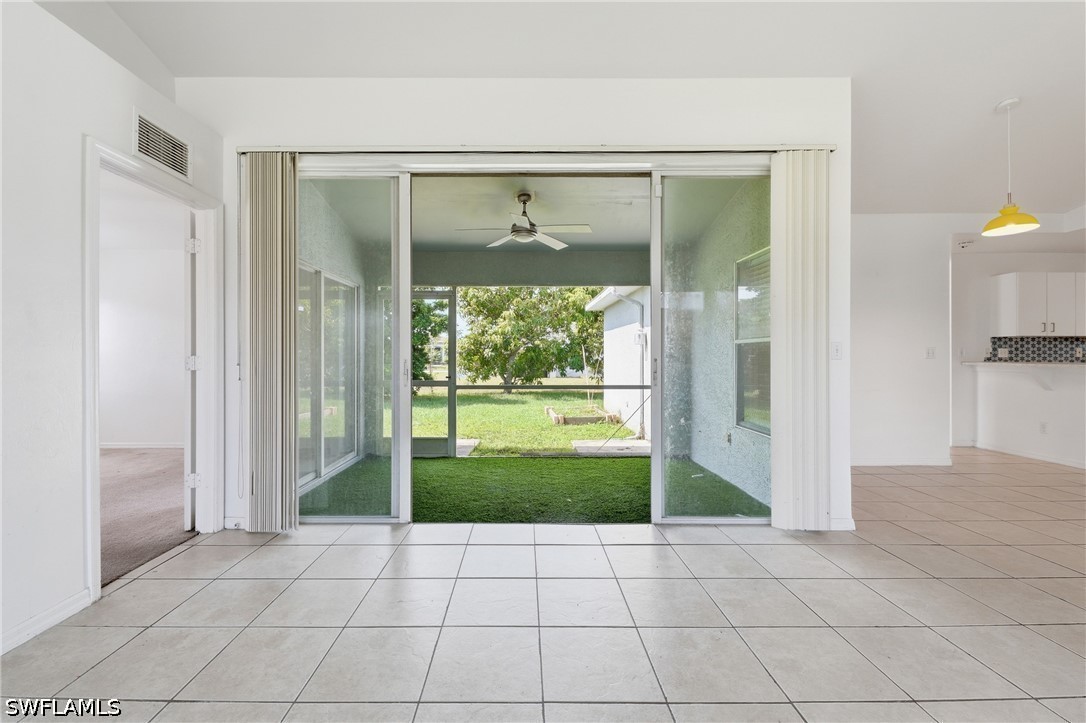 3 Bed SingleFamilyResidence for Sale in Cape Coral, photo 11