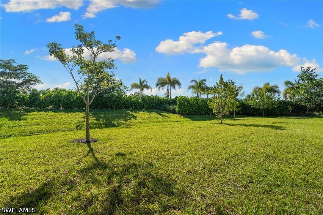 2 Bed SingleFamilyResidence for Sale in Naples, photo 11