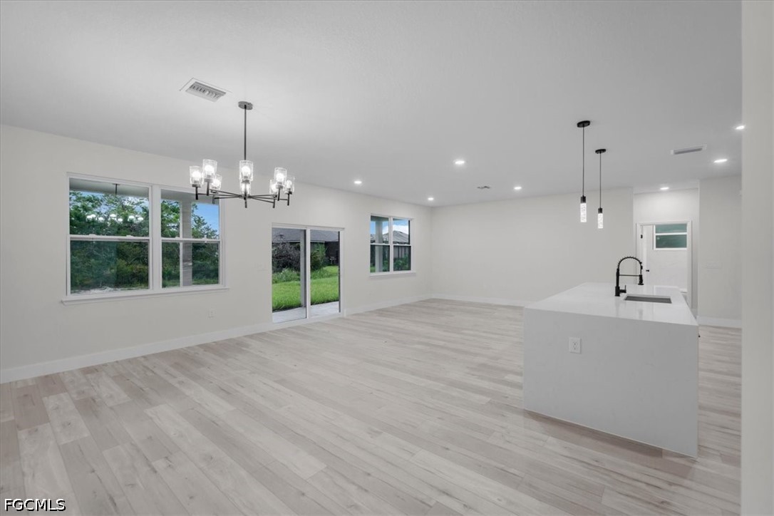 4 Bed SingleFamilyResidence for Sale in Sun N Lakes, photo 11