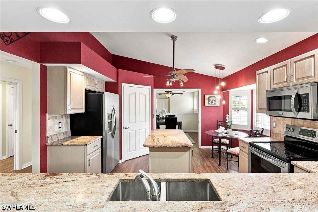 3 Bed Waterfront Home for Sale in Naples, photo 11