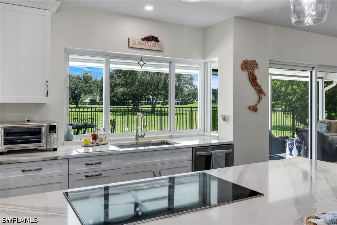 3 Bed Pool Home for Sale in Tierra Del Sol, photo 11